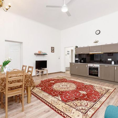 Apartment Pijarska Krakow By Noclegi Renters Exteriör bild