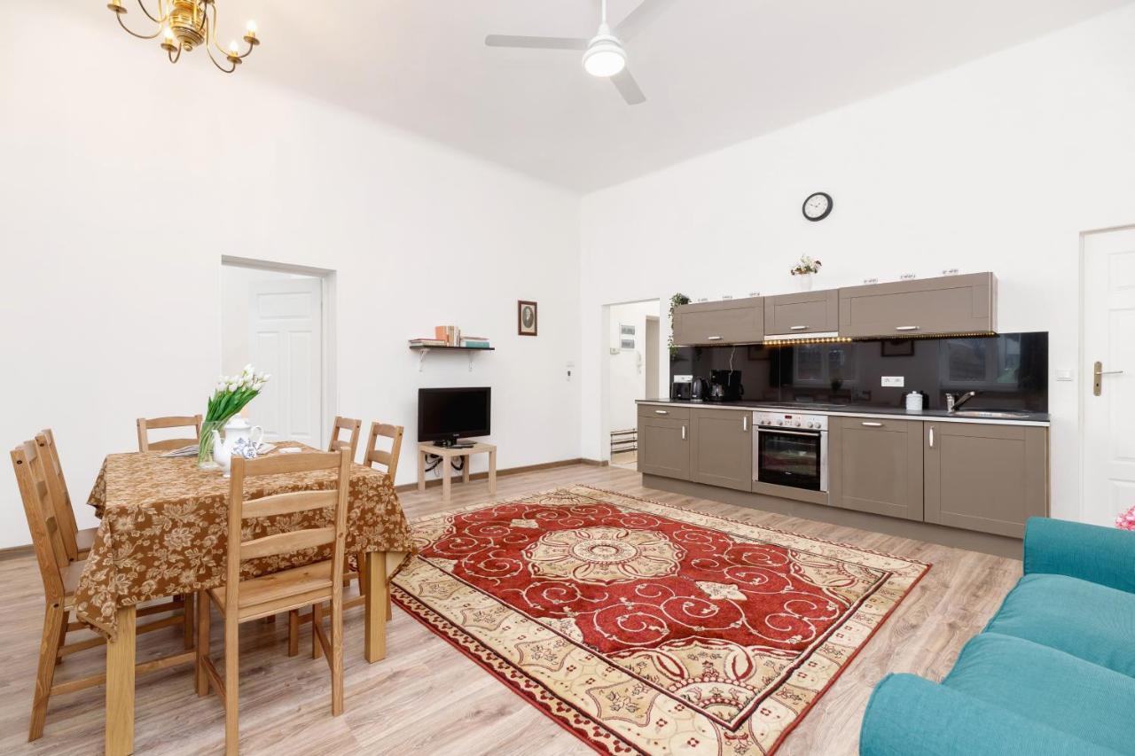 Apartment Pijarska Krakow By Noclegi Renters Exteriör bild