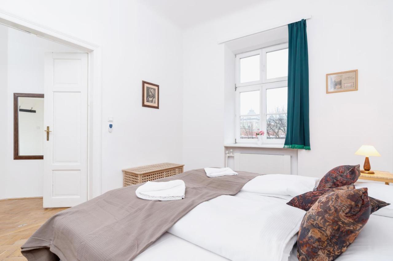 Apartment Pijarska Krakow By Noclegi Renters Exteriör bild